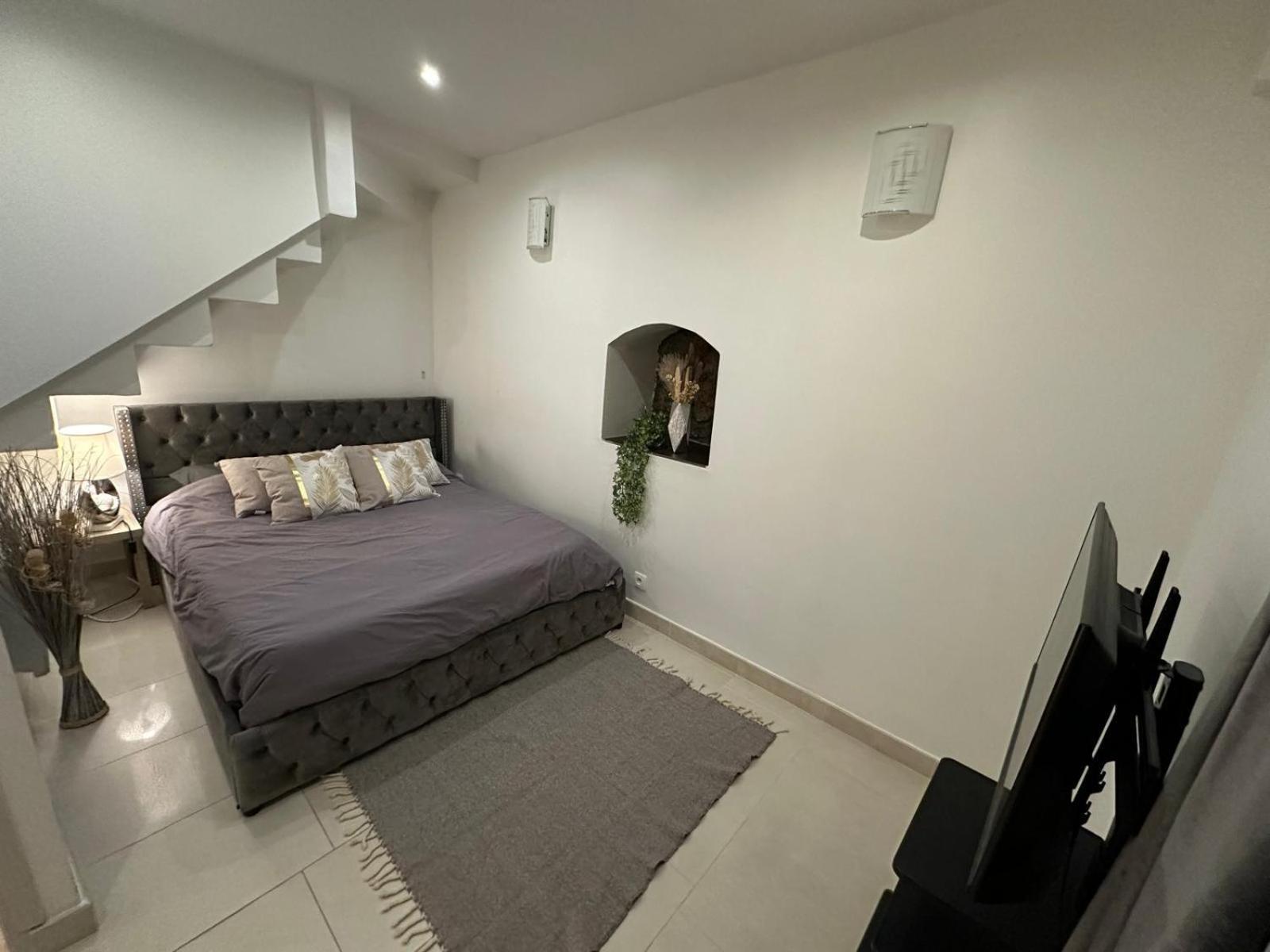 Les Champs Elysees-125M2 Modern And Spacious باريس المظهر الخارجي الصورة