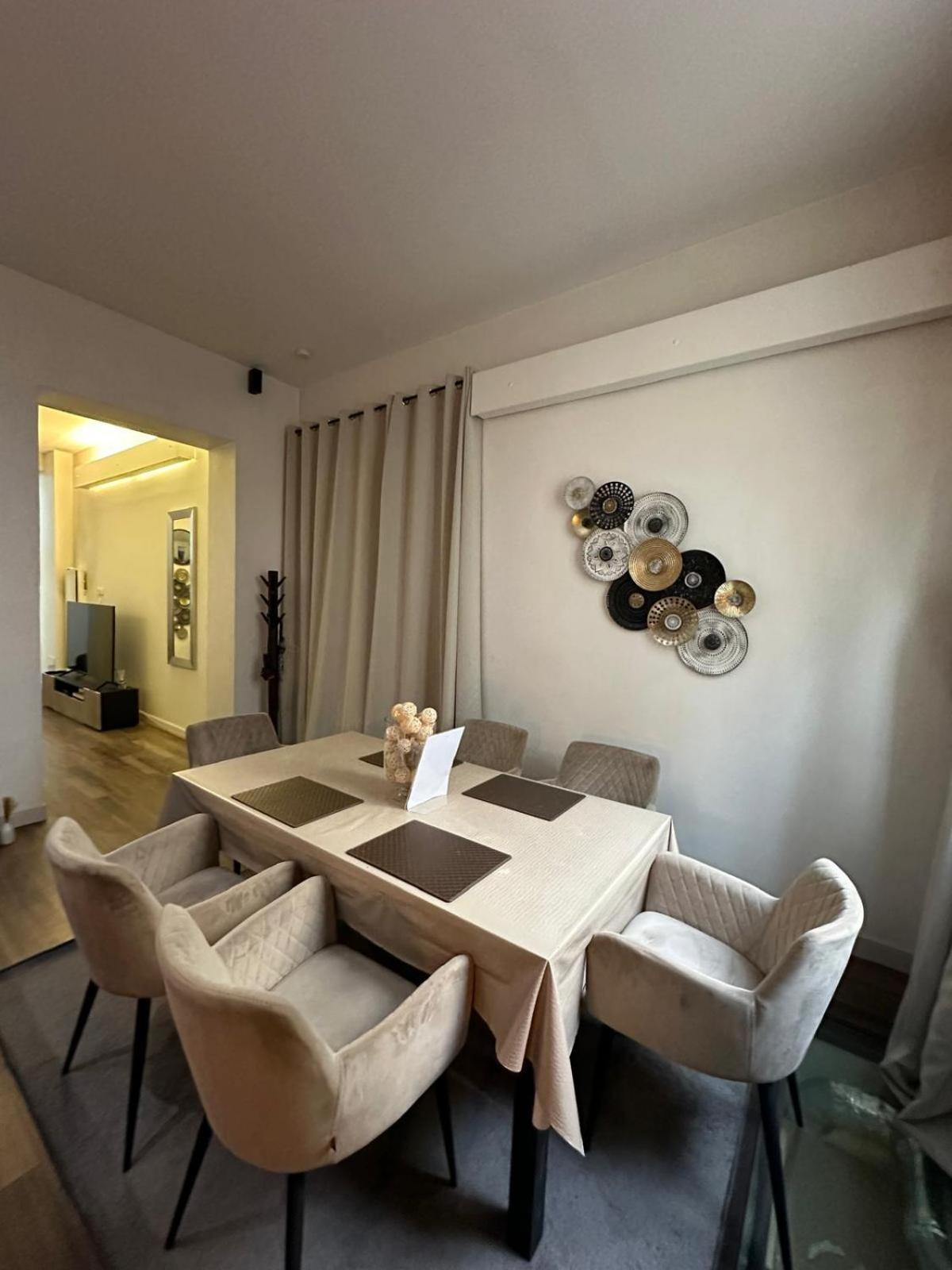 Les Champs Elysees-125M2 Modern And Spacious باريس المظهر الخارجي الصورة