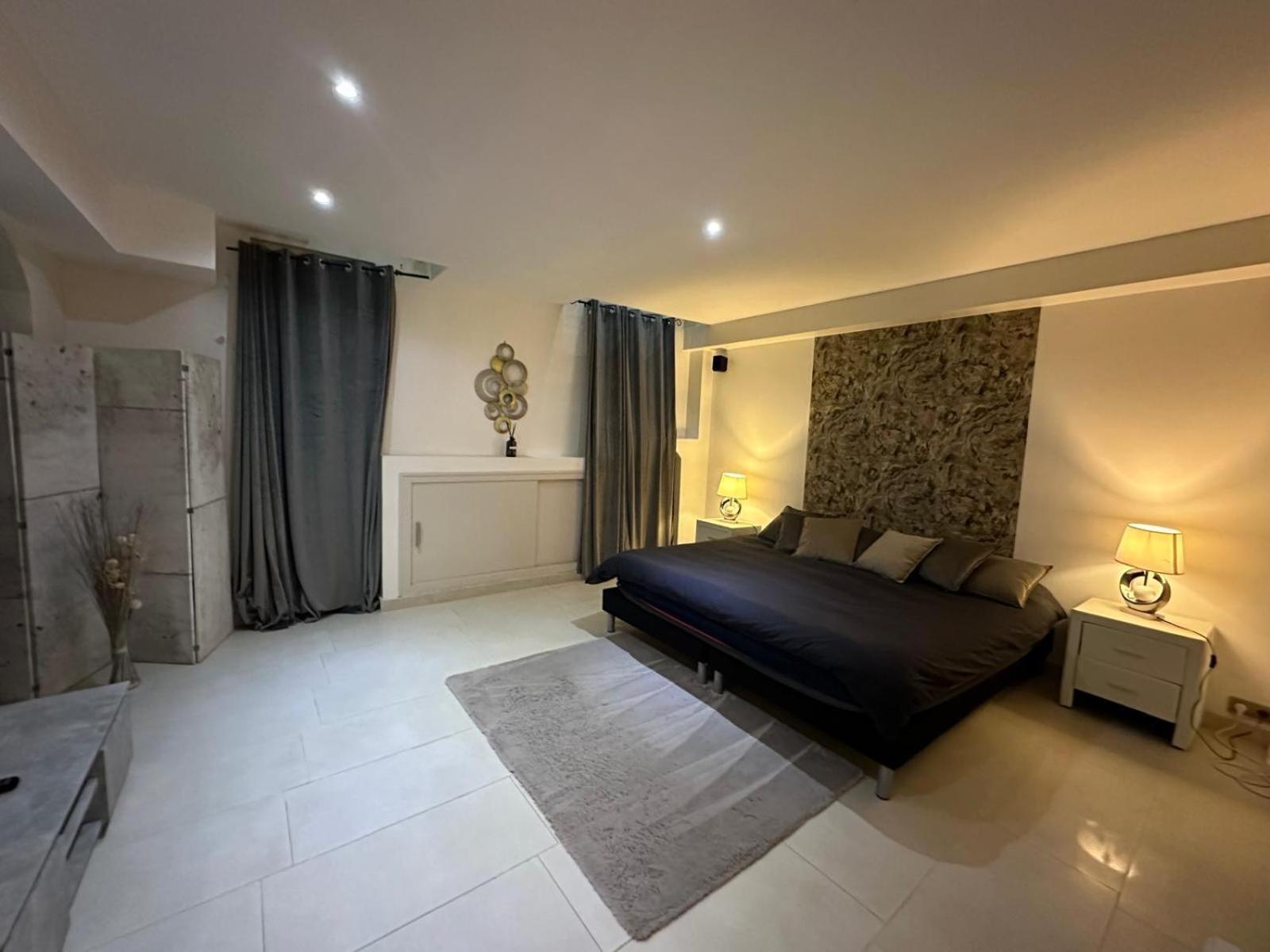 Les Champs Elysees-125M2 Modern And Spacious باريس المظهر الخارجي الصورة