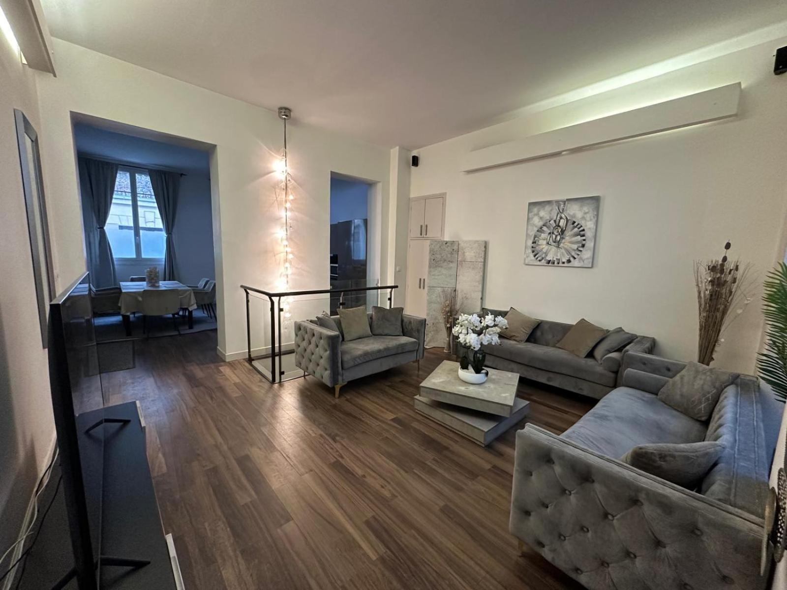 Les Champs Elysees-125M2 Modern And Spacious باريس المظهر الخارجي الصورة