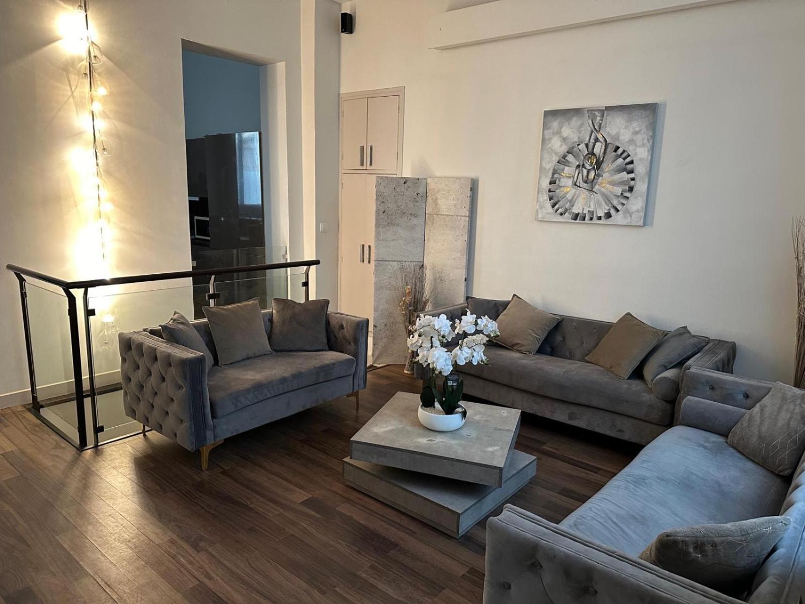 Les Champs Elysees-125M2 Modern And Spacious باريس المظهر الخارجي الصورة